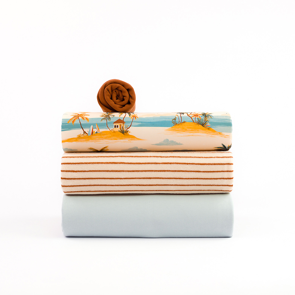 See-You-at-Six-Horizontals-EN-Sponge-Terry-Cloth-Papyrus-Cräme-139s.webp